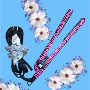 🌸Style House flat iron- NEW🌸